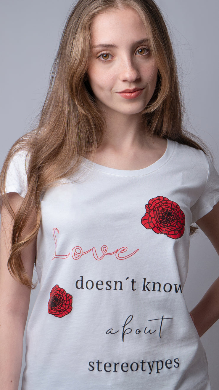 LOVE DOESN´T KNOW  ABOUT STEREOTYPES